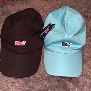 2 vineyard vines hats